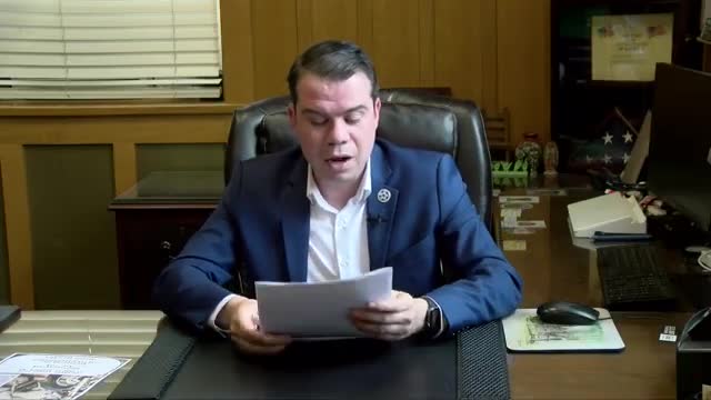 City council approves mayor’s plan to seek buyers for Helen Mae Sauter School by RFP; city keeps the 'Big Chair' parcel