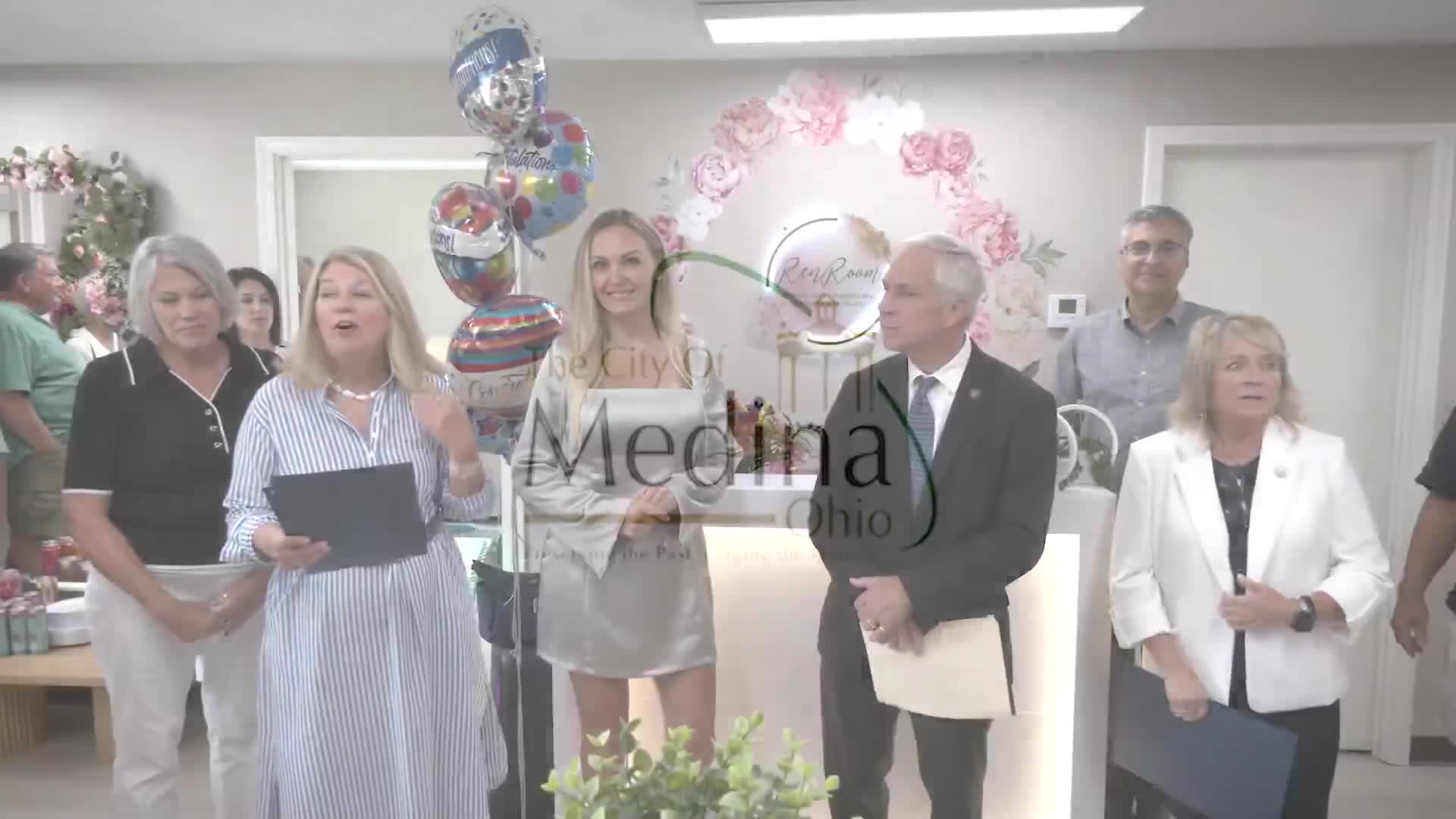 Medina officials mark opening of Ren Room salon with proclamation and community welcome