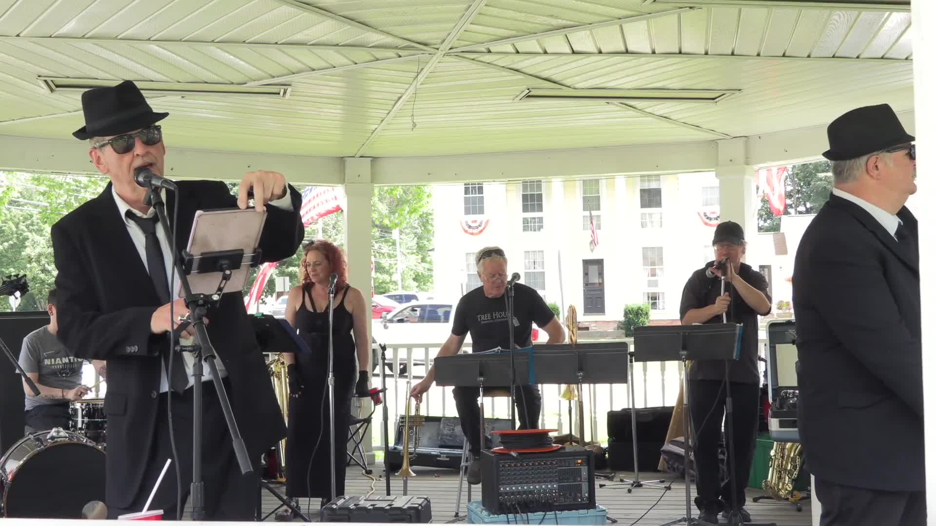 Blues Brothers perform at unique American music celebration in Joliette