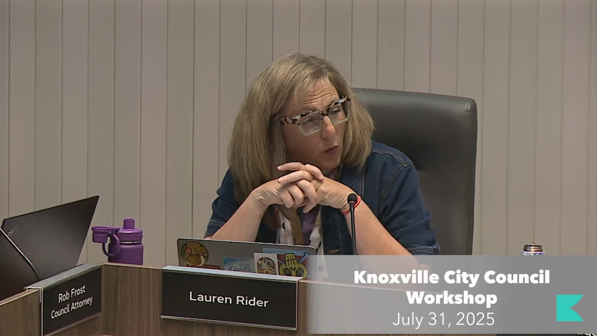 Council hears how zoning enforcement addresses front‑yard parking, unpermitted uses and commercial vehicles