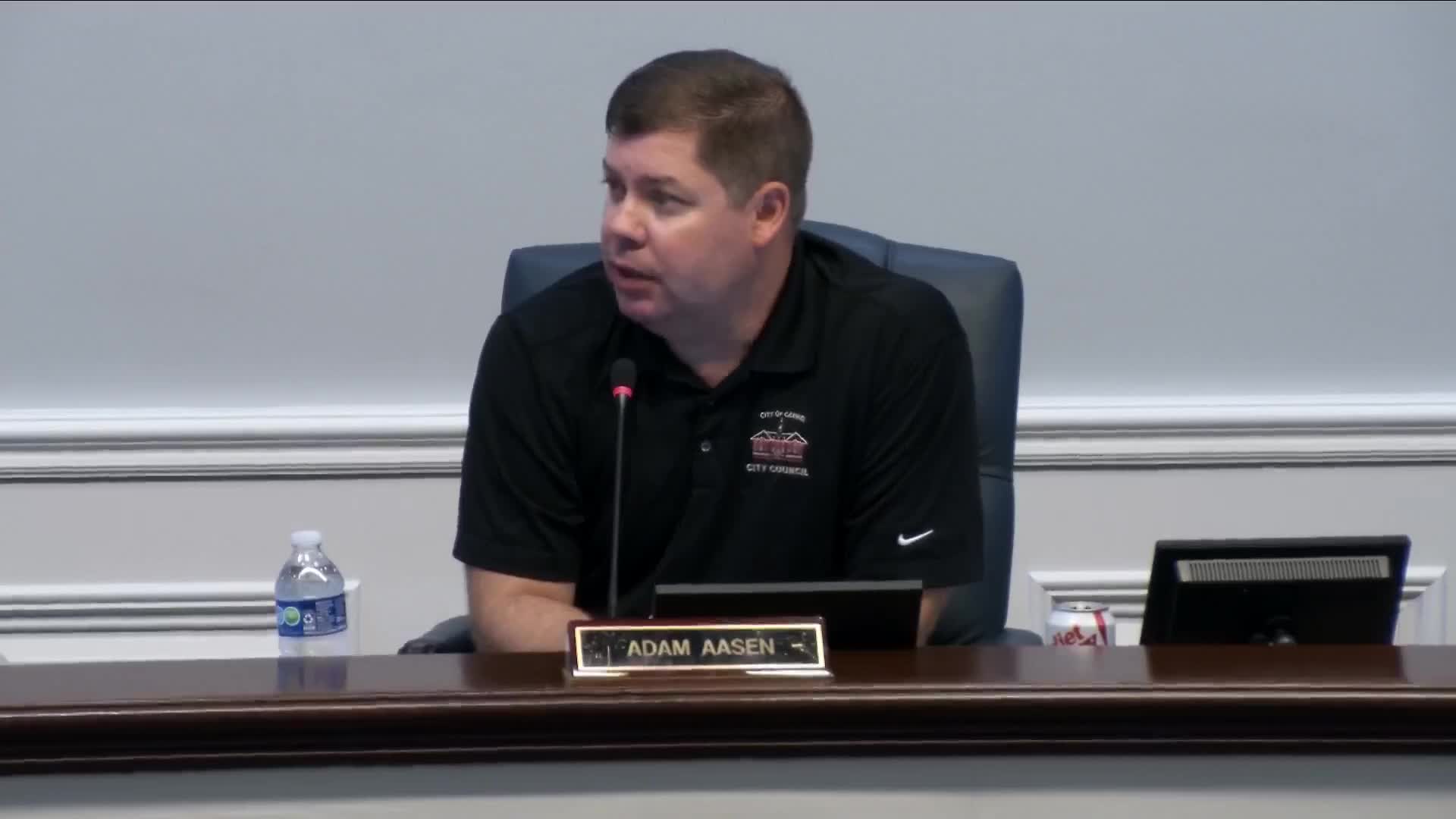 Council discusses parking study, loading zones and enforcement after downtown congestion complaints