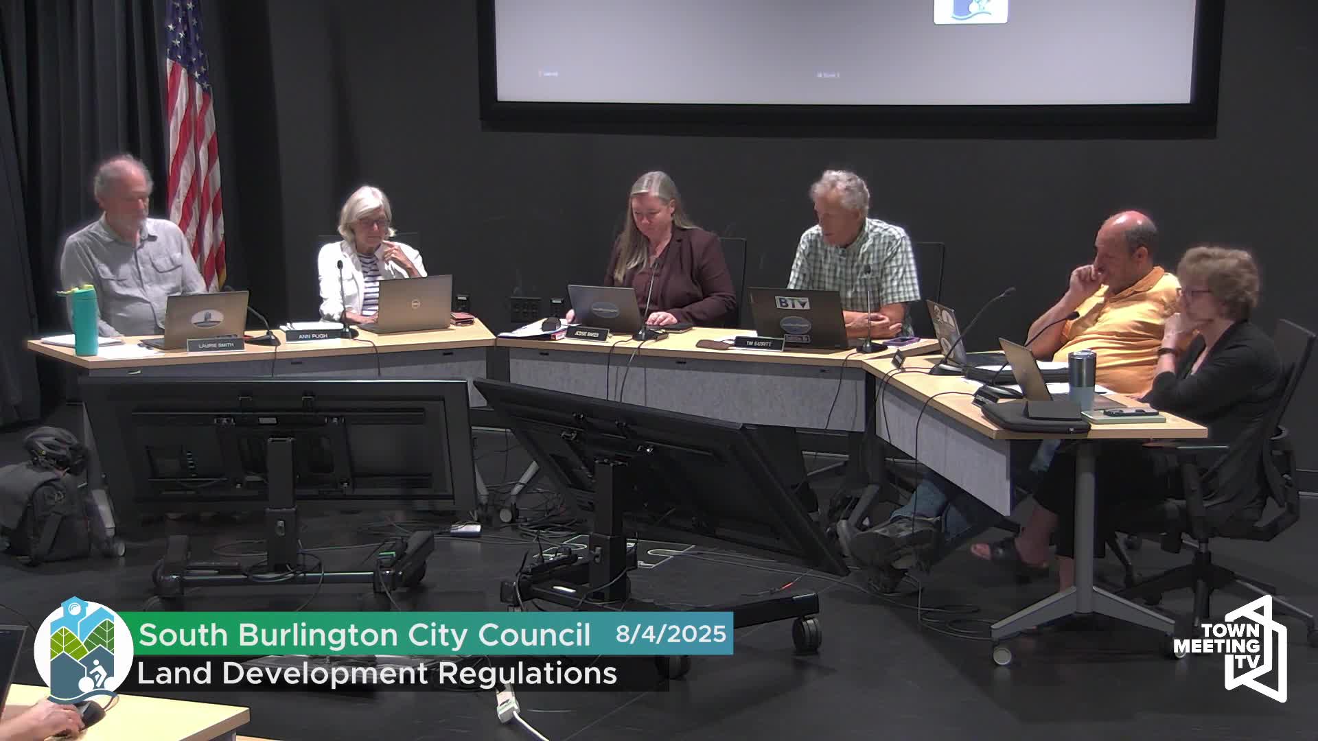 Council warns public hearing on land‑development rule changes, narrows height proposal near Centennial Woods