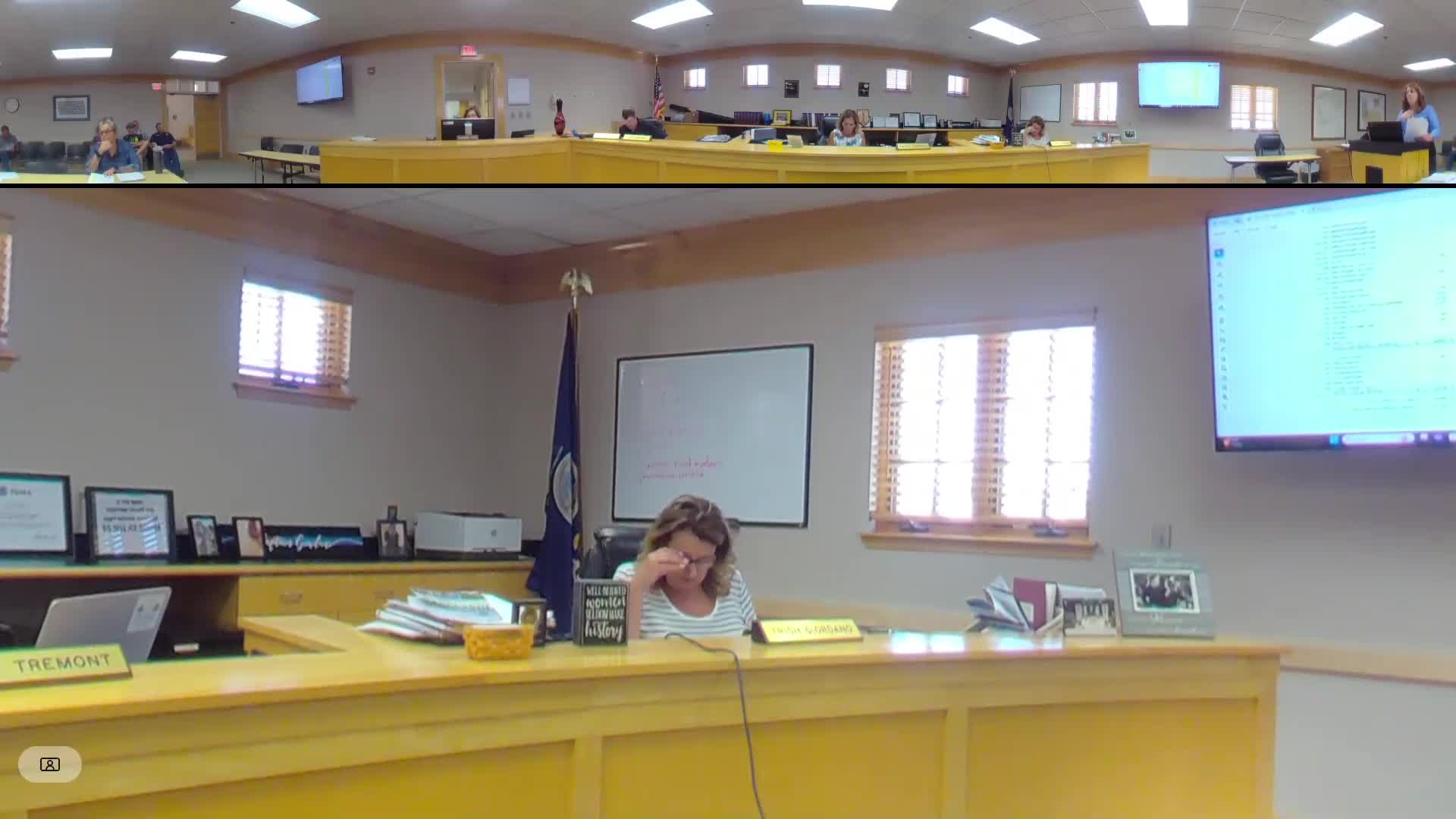 HR Director clarifies holiday pay and overtime policies for staff at meeting