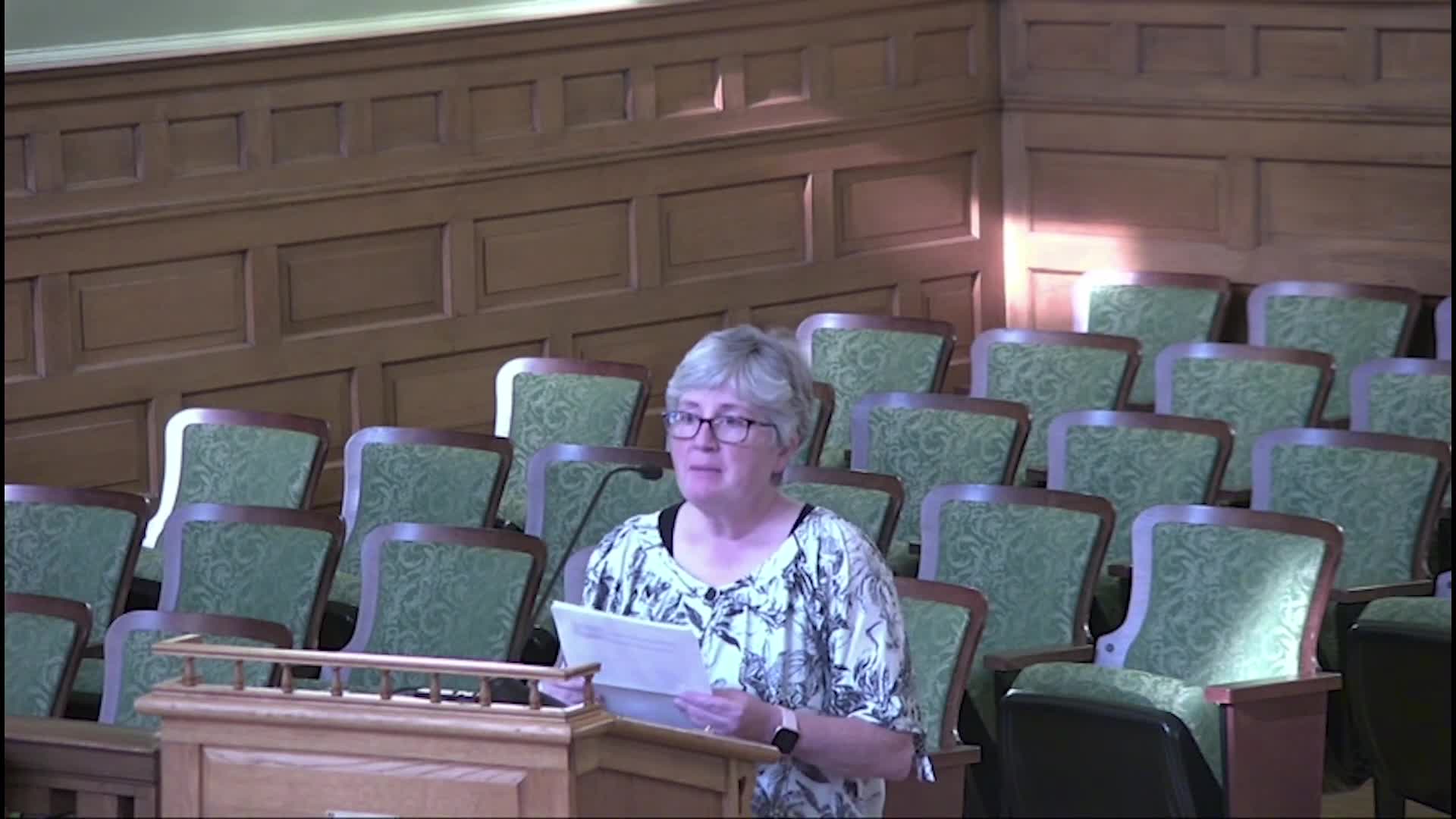 Denise Davidson addresses community issues on Marsack Street