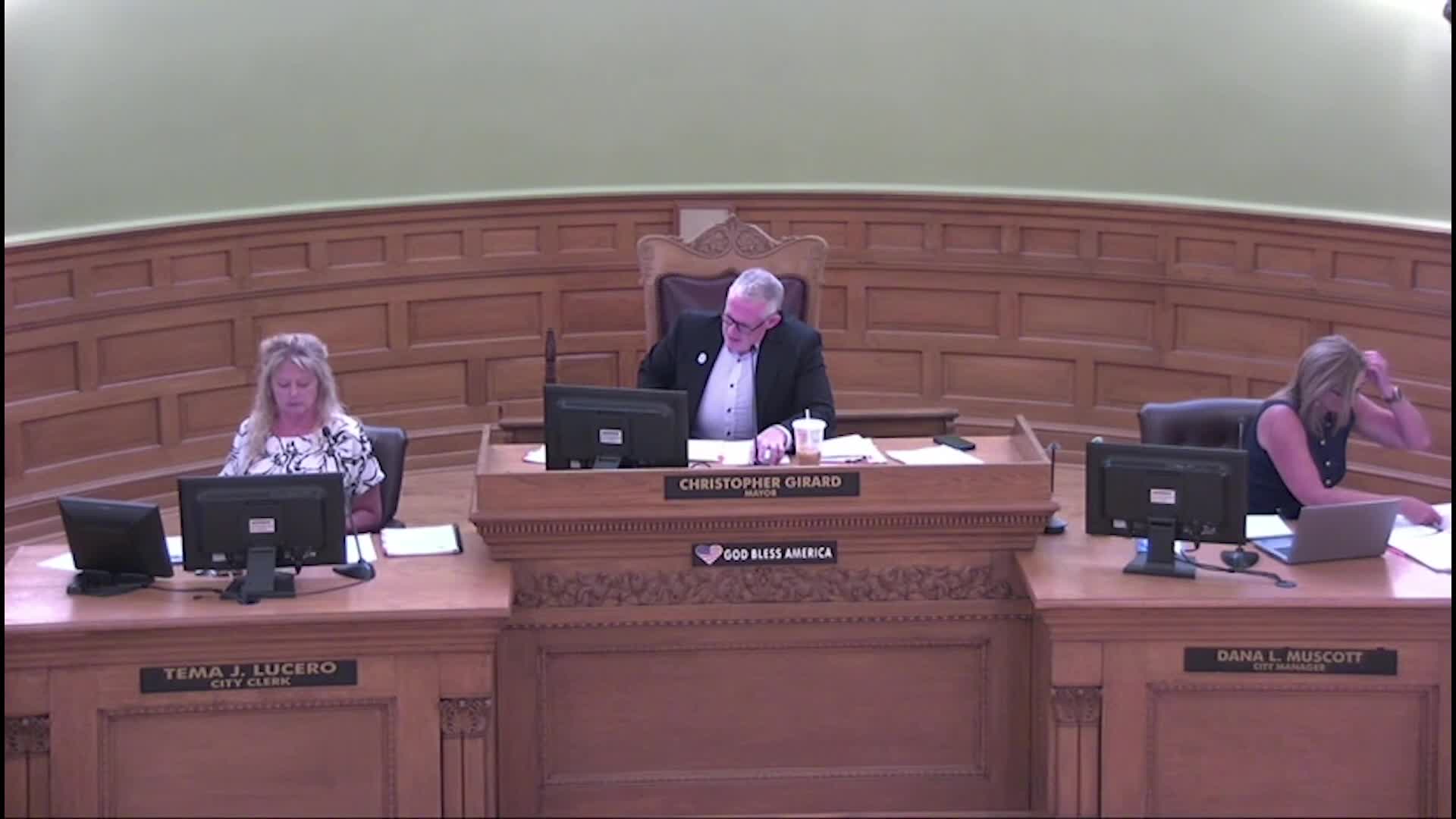 Bay City Commission Adopts Agenda and Calls for Public Input
