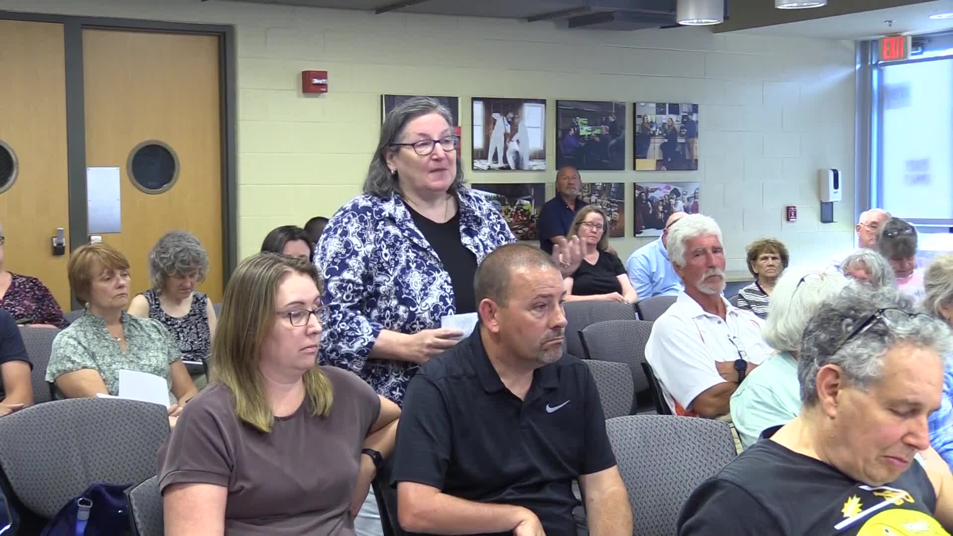 Residents press for charter review, stronger fiscal safeguards and city manager role after accounting failures