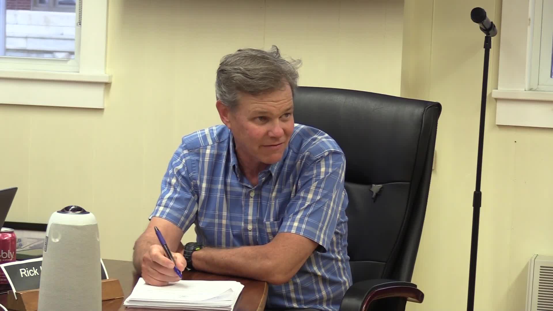 Newport City Council Approves Settlement in Capella Lawsuit Amid Extensive Agenda