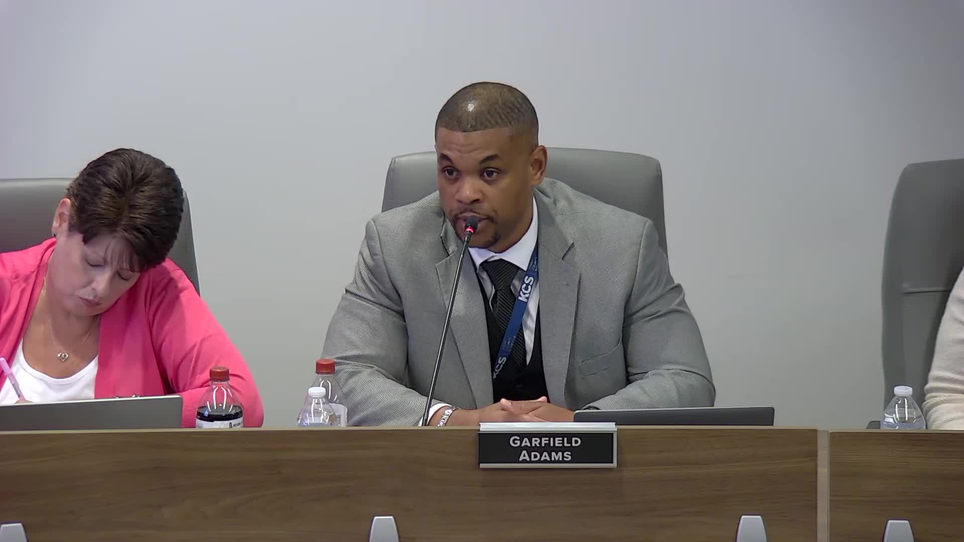 Knox County Board Discusses Federal Education Funding and Capacity Needs for Schools