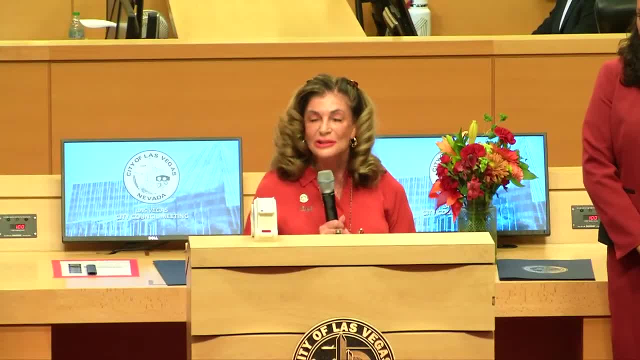 Councilwoman Frances Allen Polanski honors Mary Fairhurst as Ward 4 citizen of the month