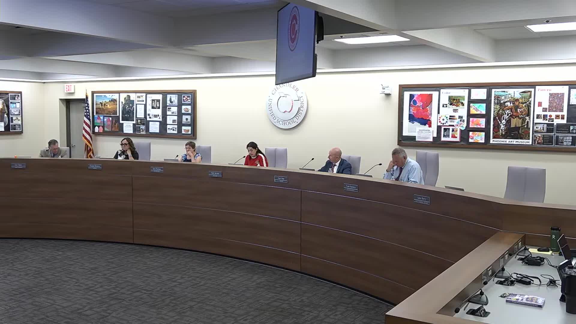 Chandler School District revises policies on mandatory reporting and parent rights under new laws