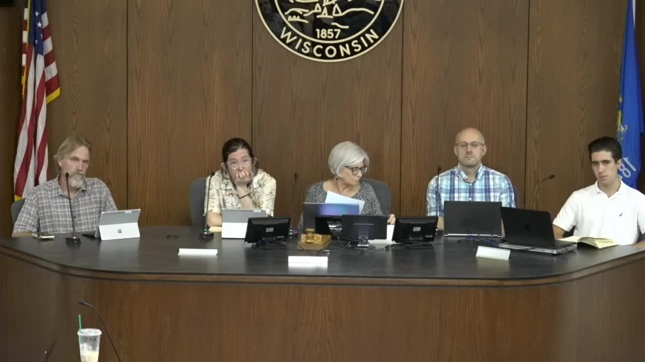 Appleton residents advocate against tree removal on Oklahoma Street