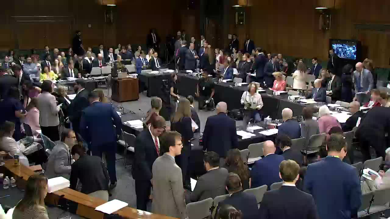 Senate Appropriations Committee reports FY2026 defense appropriations bill, 26‑3