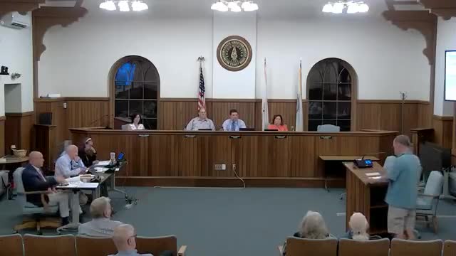 Residents oppose duplex development for college students near Oak Street homes