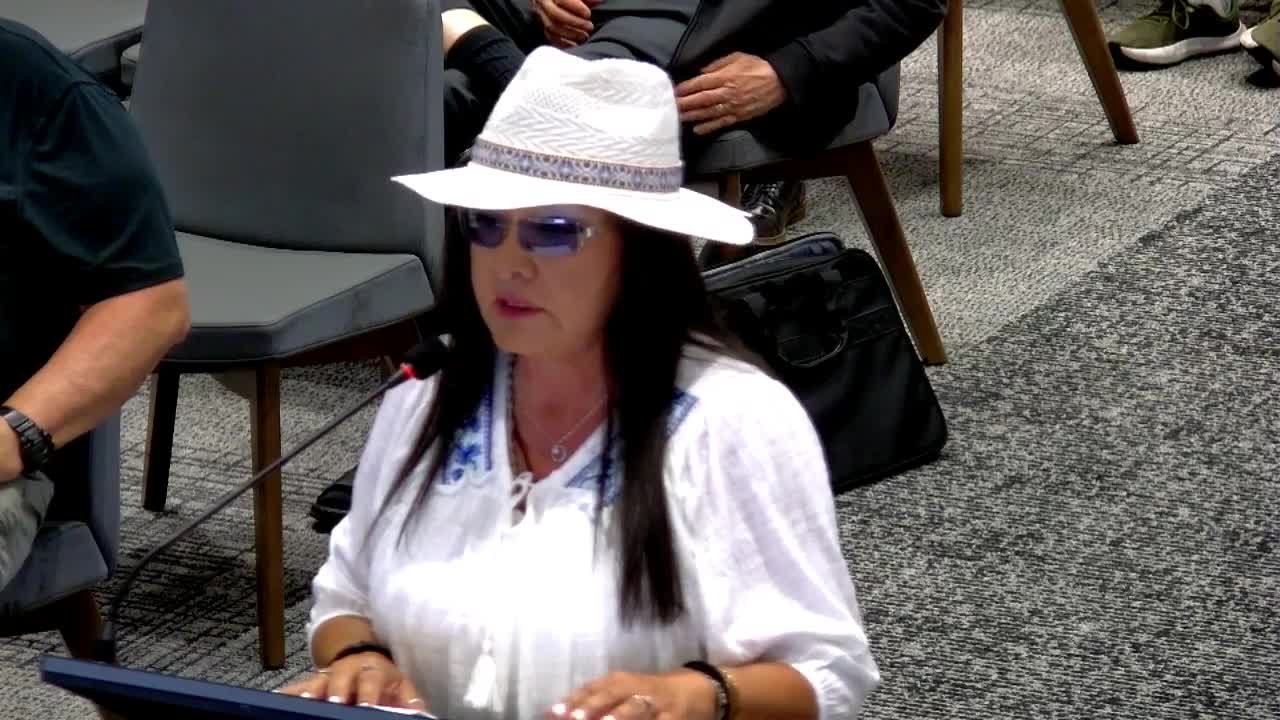 Residents Oppose New Street Fee on Water Bills at City Discussion