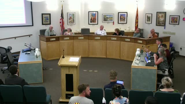 City Council Discusses Wildlife Display Ordinance Amid Licensing Concerns