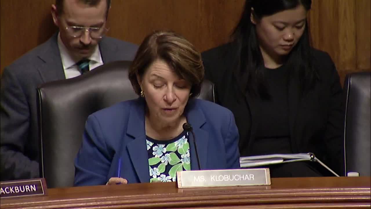 Senator Klobuchar highlights need for federal privacy reforms to protect consumers
