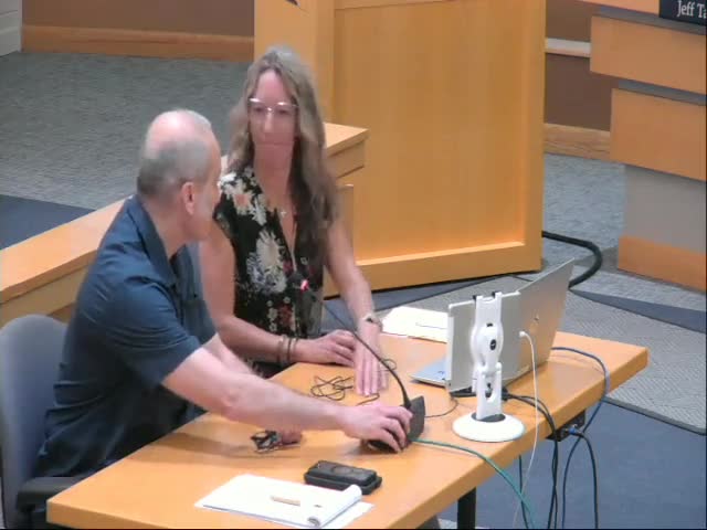 Edmonds council adopts street-vacation code update after hours of debate on notice, appraisals and compensation