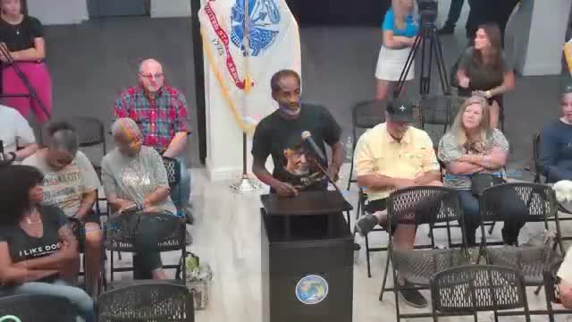 Neighbors press city on alley access, tree clearances and abandoned right‑of‑way maintenance