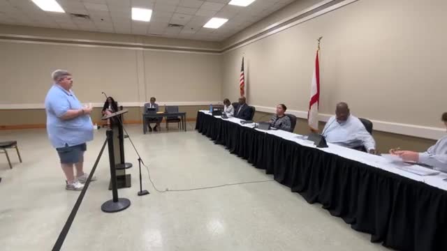 Resident urges clearer ward maps, plain‑language descriptions for residents