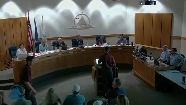 Council awards Lost Lake Commons Phase 2 contract to Pembroke; approves trail and boardwalk upgrades