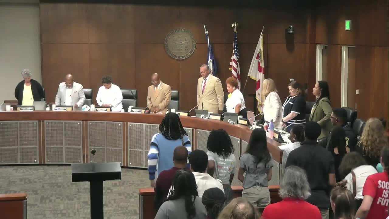 Hampton Mayor Commends Melanie Paul for Community Contributions and Support of Police Canines