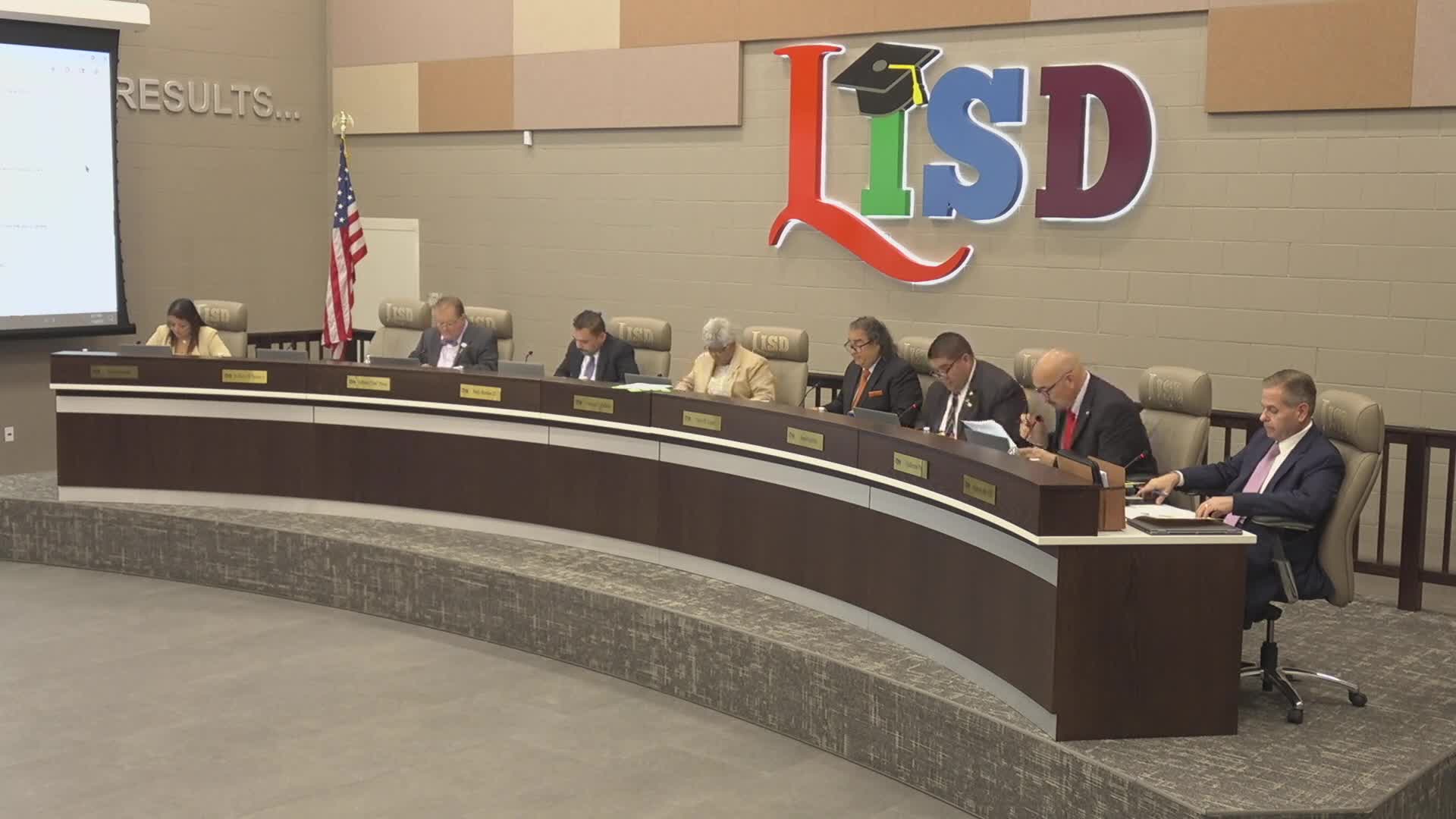 School Board Approves New Eligibility Criteria for Valedictorian and Salutatorian