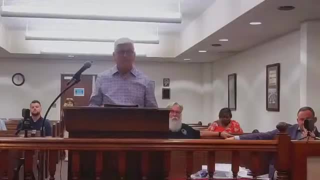 Residents Raise Concerns Over Parking and Drainage Issues During Karen Street Paving