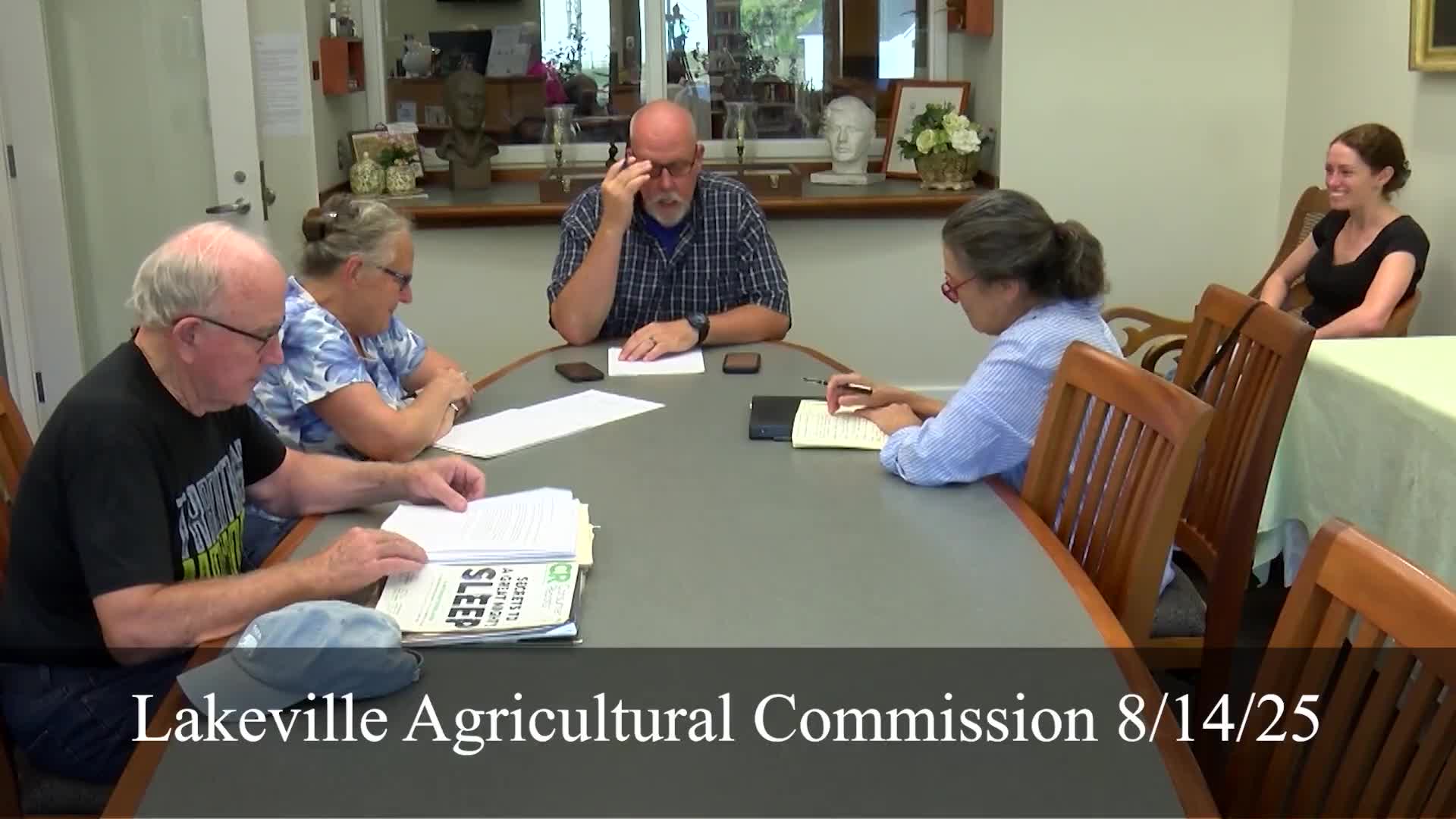 Lakeville Council Explores Veterans Garden Collaboration with Farmers Market