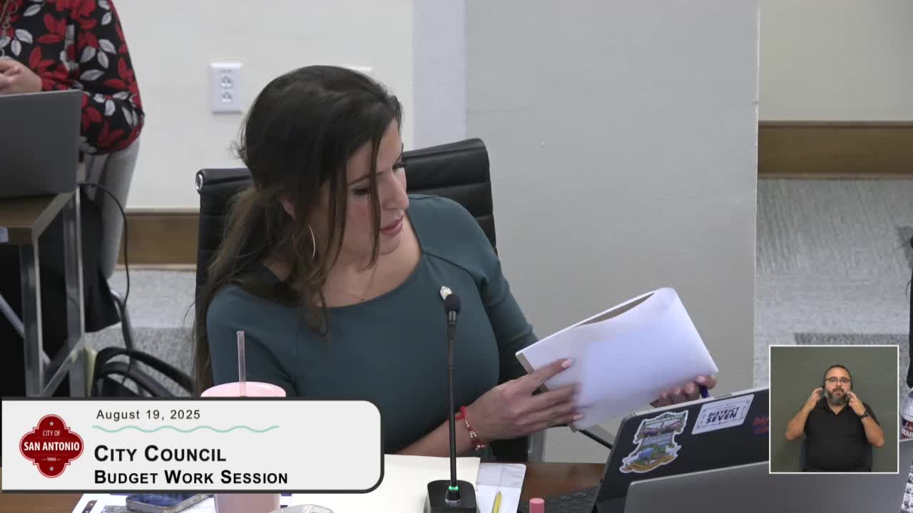 Mayor Encourages Accountability in Animal Issues at District 7 Public Safety Town Hall