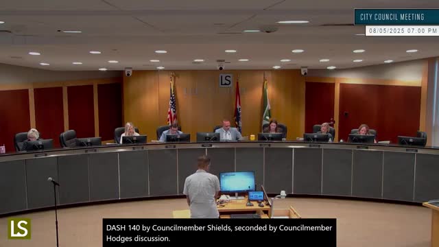 Council advances major update to architecture and building-design standards; debate over base-material requirement