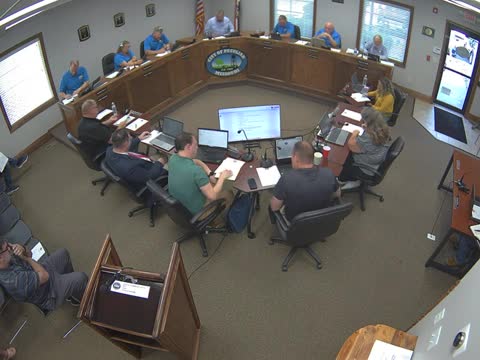 Developer asks board to approve minor setback variance for Fox's Den lot; aldermen give informal nod