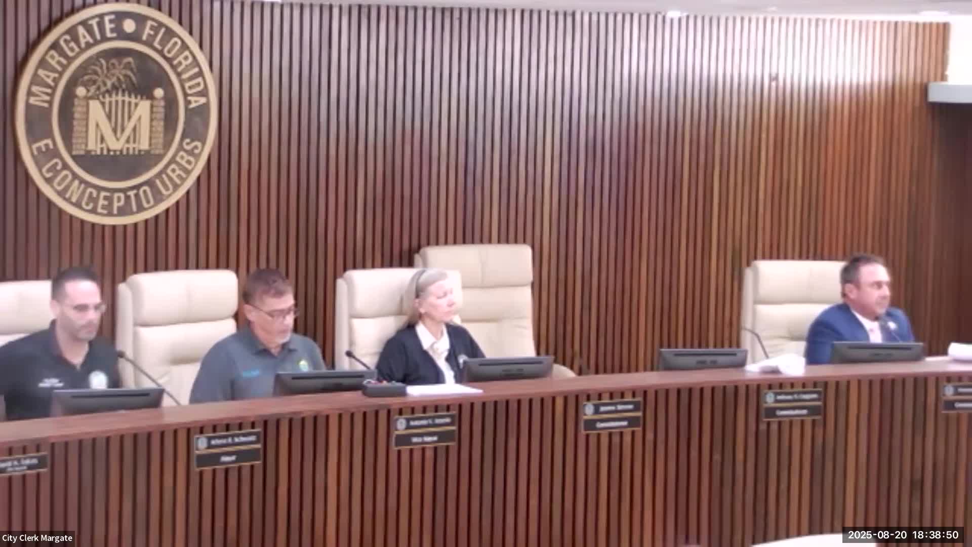 Margate residents voice concerns over city management and sewer issues