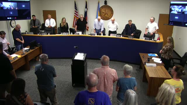 Mayor Leads Prayer for Wisdom Ahead of Citizen Comments