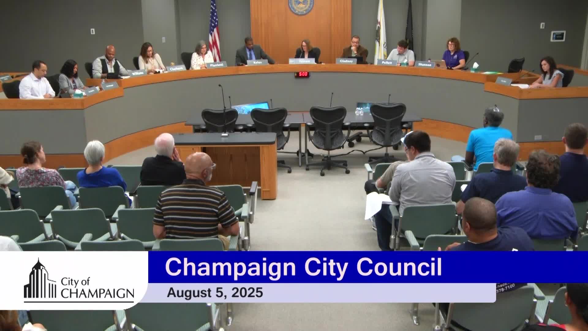 Council amends multiple municipal code sections to update background-check rules for licensed applicants