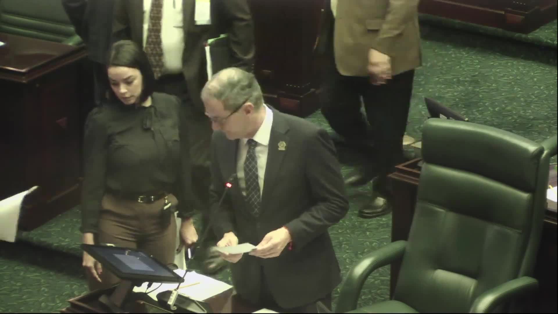 Legislators Approve Withdrawal of Multiple Bills in Puerto Rico Assembly