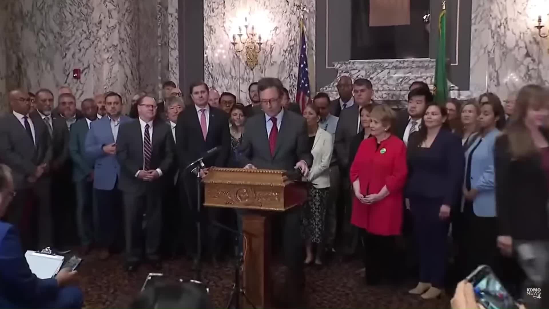 Governor Inslee rejects Pam Bondi's threats over Washington's immigration policies