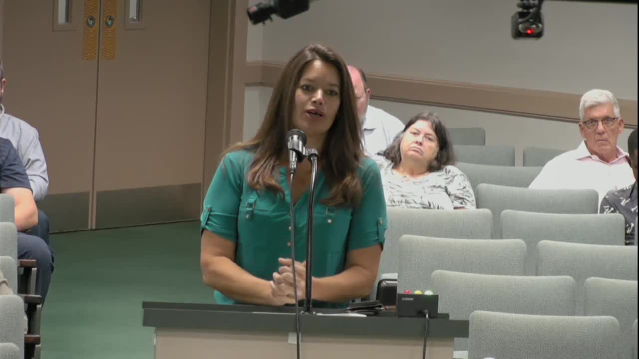Community Leaders Address Conservation Land Issues at DRC Meeting