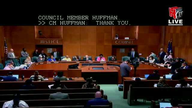 Houston City Council approves ordinance to ban median sitting for public safety