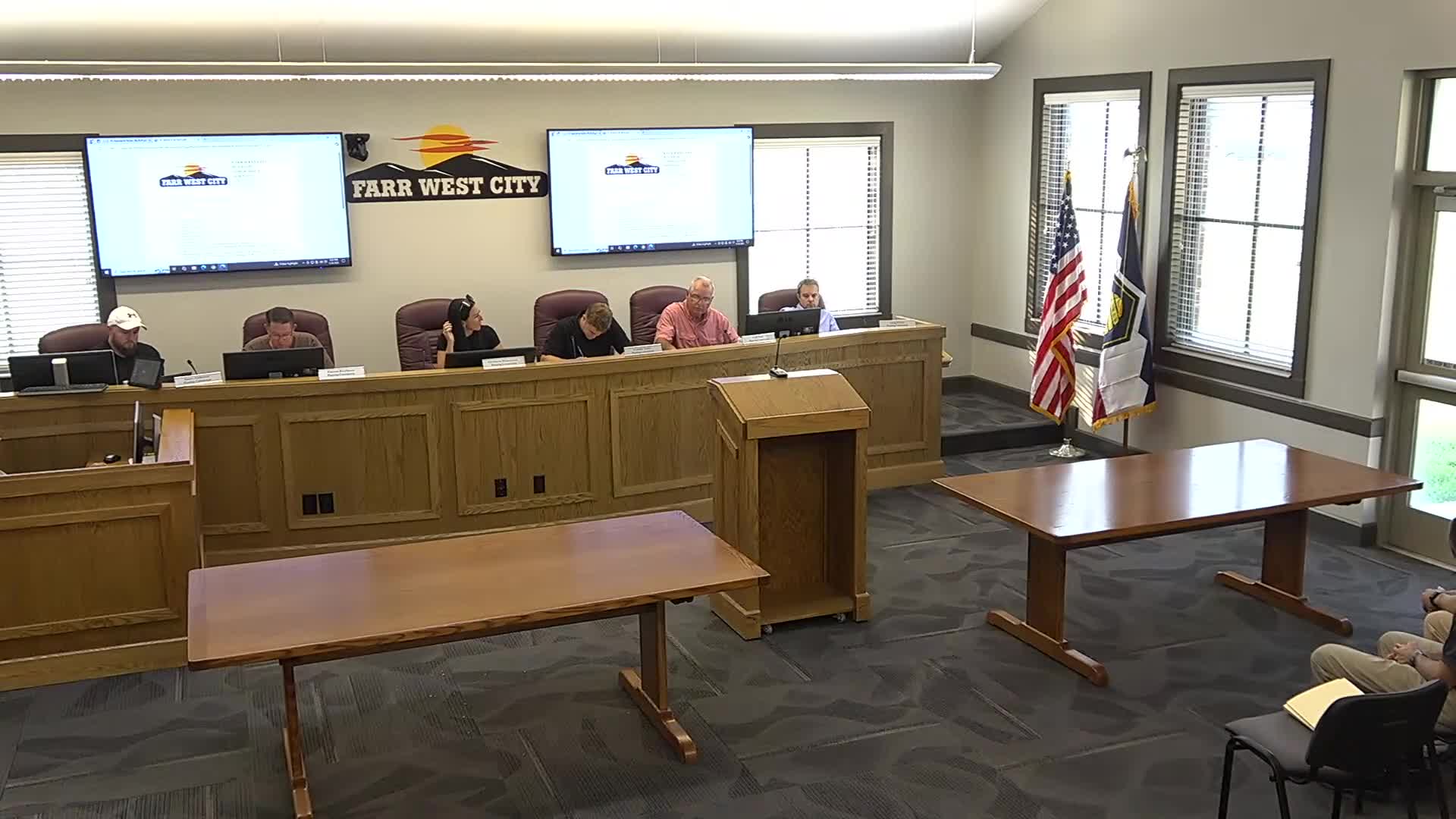 City Council Initiates Public Hearing on Land Use Regulations for Properties Under One Acre