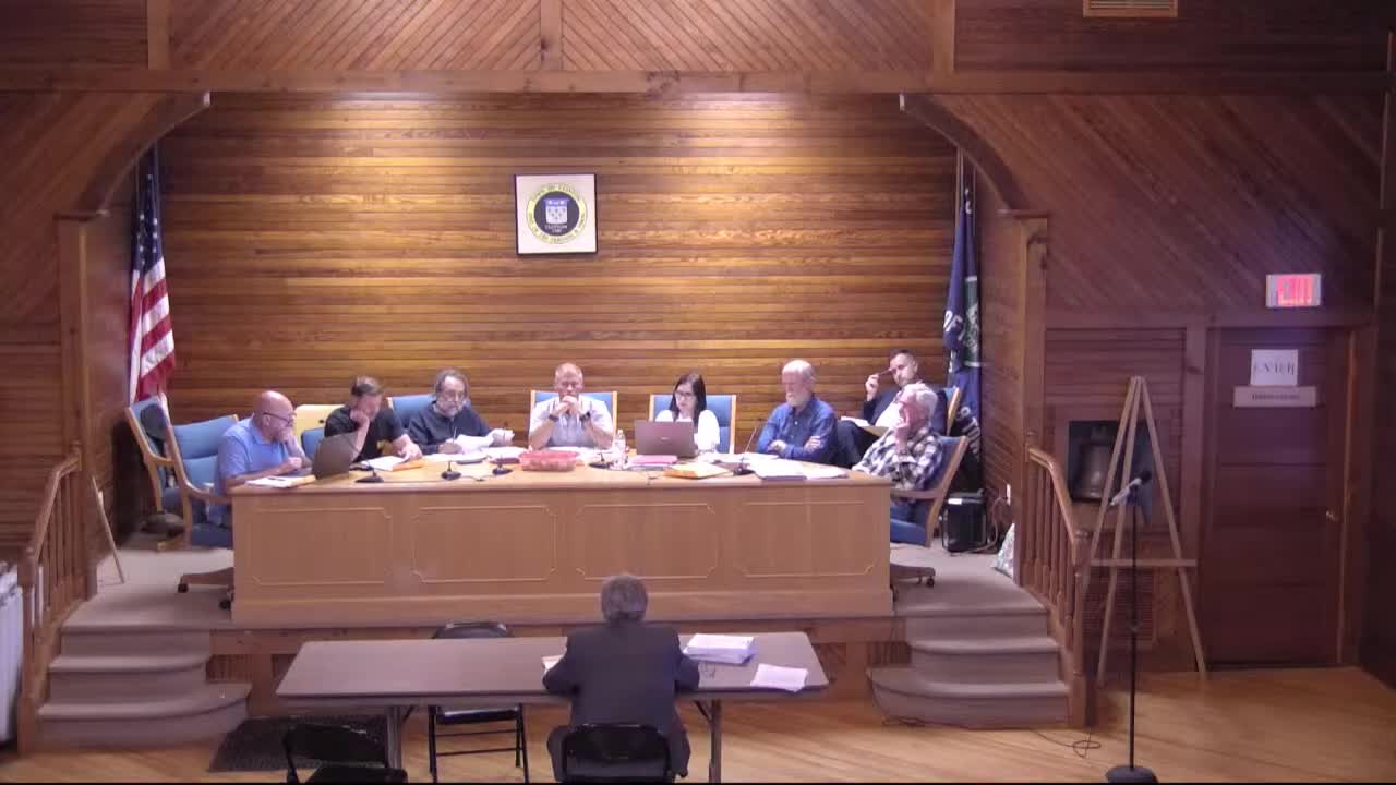 Hyde Park Residents Challenge CECNY Development Notice Before Town Board Hearing