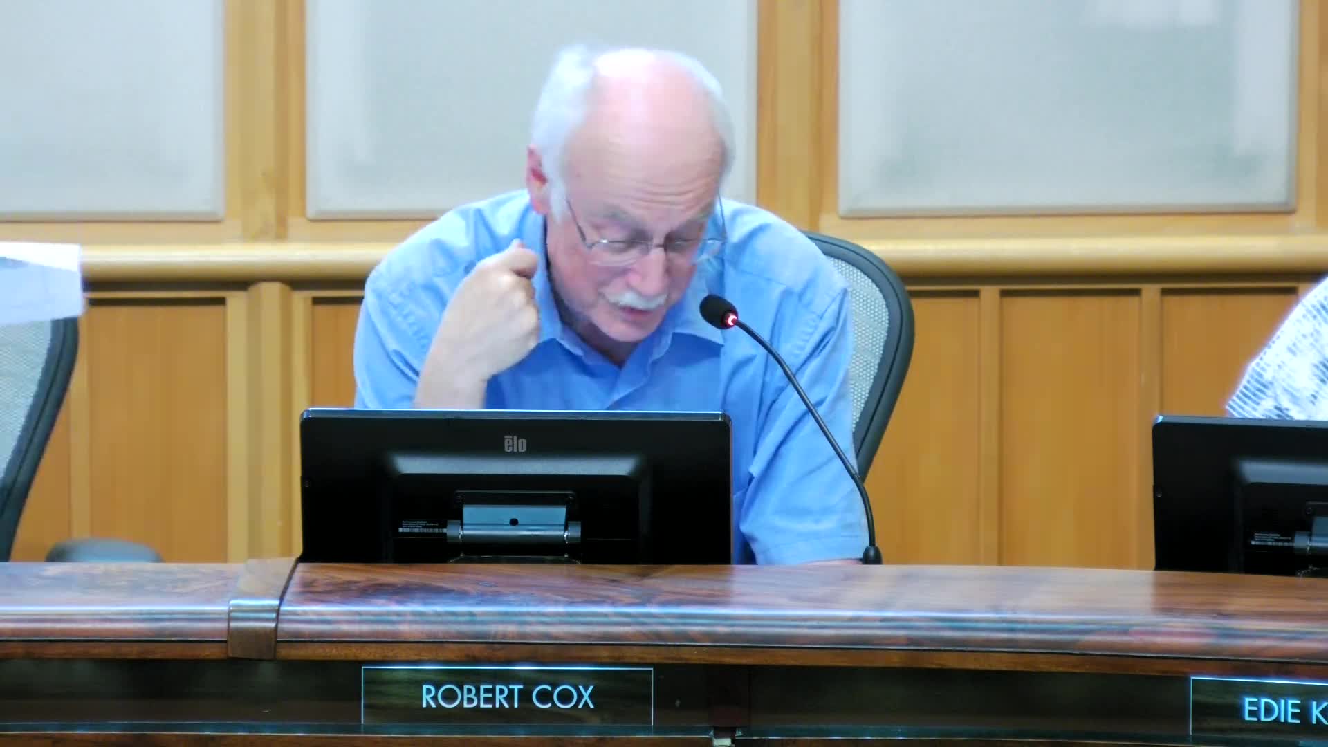 Housing Committee Discusses Rising Vacancy Rates and Rent Trends in Newly Built Units