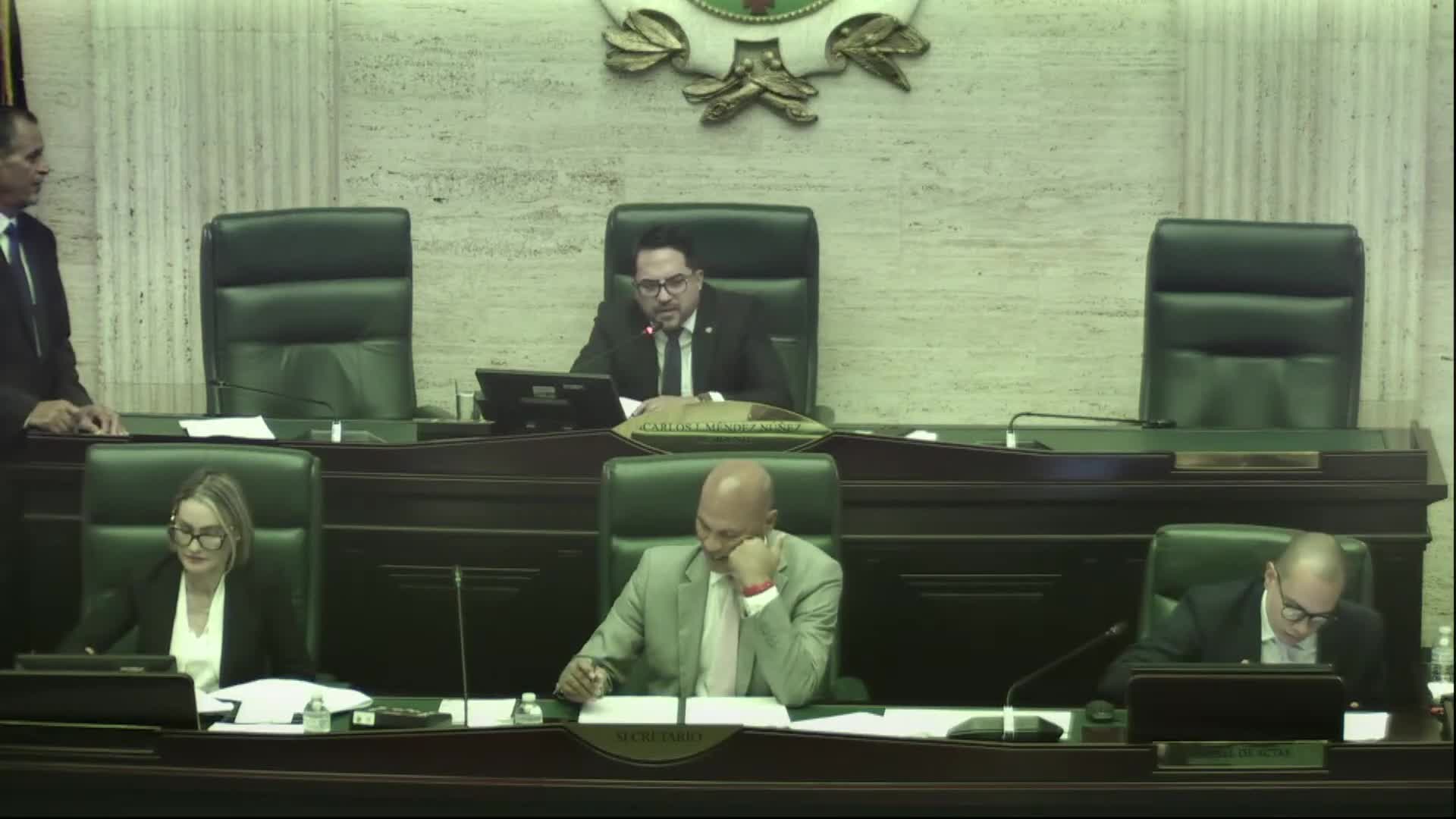 Senate Approves Amended Project 340 Following Motion by Ferrer Santiago