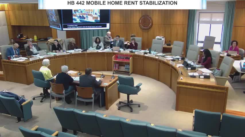 Rochelle Smith advocates for Albuquerque Meadows residents against rent increases