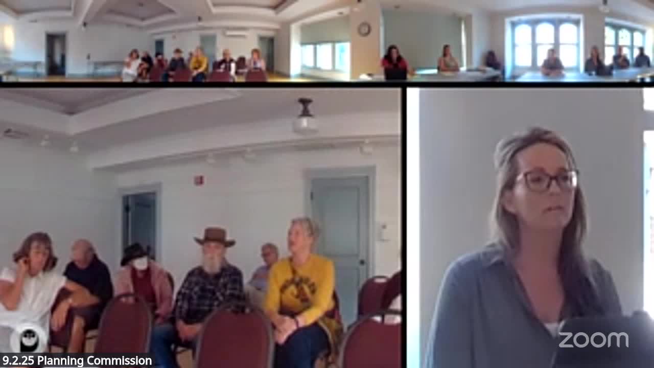 Community Member Urges Improved Communication Between Council and Planning Commission