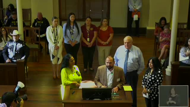 Community Leader Thanks Attendees for Support at National Conference