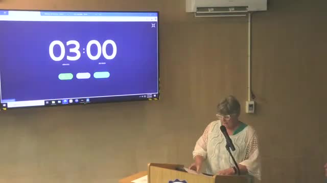 Jennifer Boardman urges Curry County Commissioners to prioritize public transit training and vehicle sales