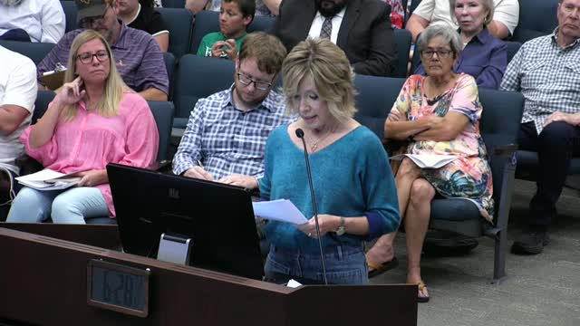 Boerne City Council Faces Scrutiny Over Buc ee's Development Agreement and Sign Approval