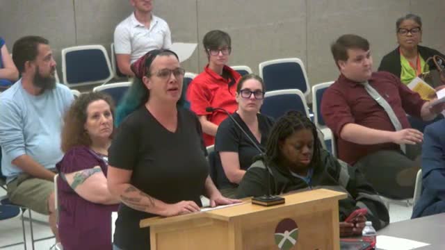 Carbondale Residents Propose Citywide Composting Program and Street Cleanup Regulations