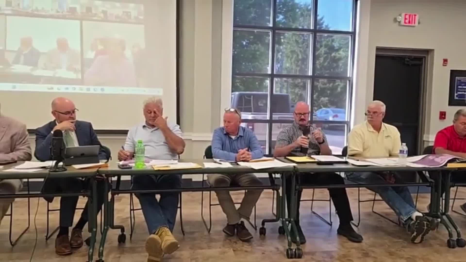 County Planning Committee Approves Agricultural District PUD Amid Housing Demand