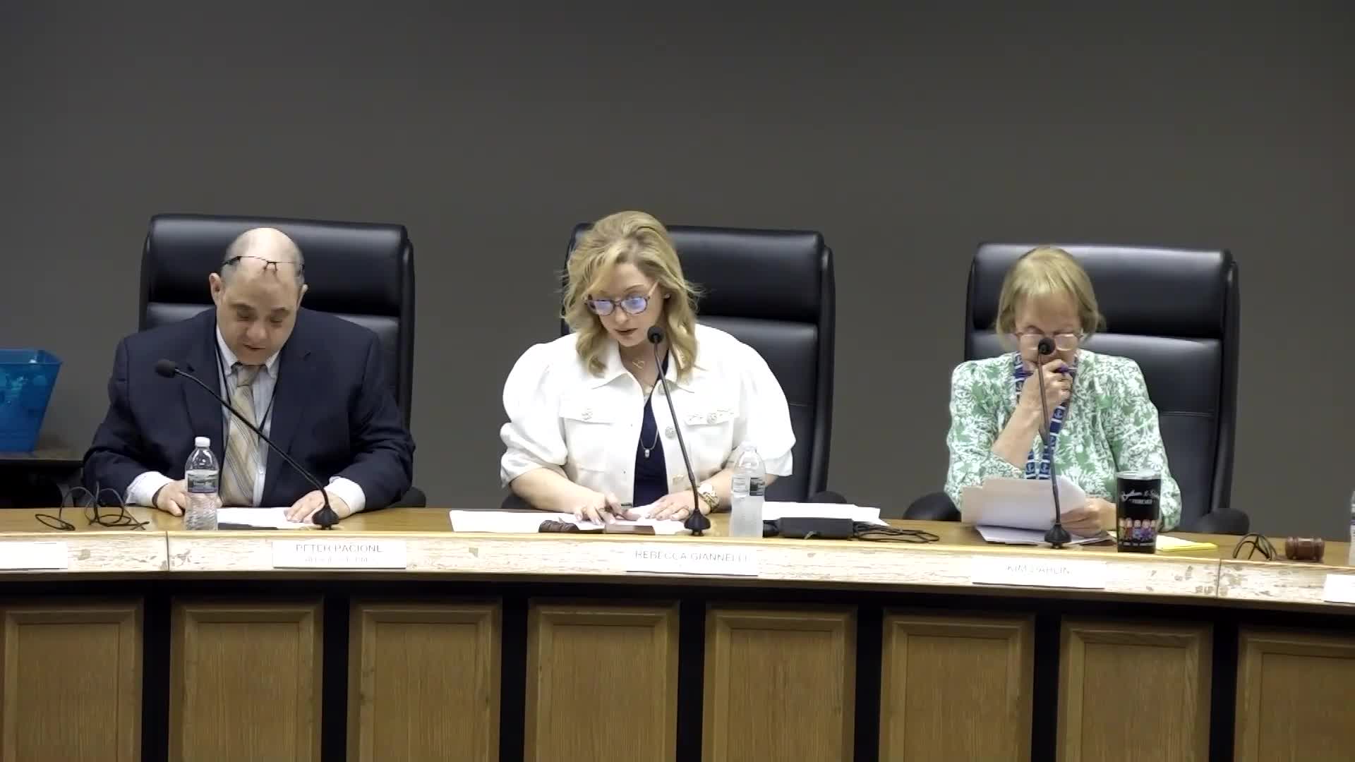 Glendale Heights board adopts ordinance amending village food and beverage tax code